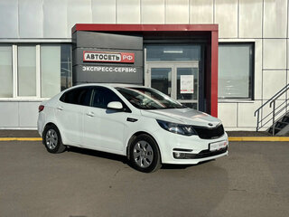 2016 Kia Rio III Рестайлинг, белый, 695033 рублей, вид 5