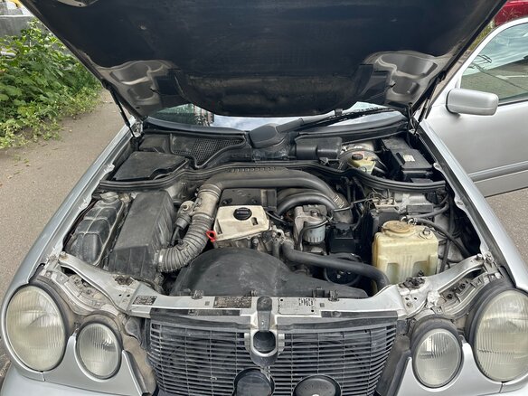1997 Mercedes-Benz E-Класс 220 II (W210, S210), серый, 450000 рублей - вид 10