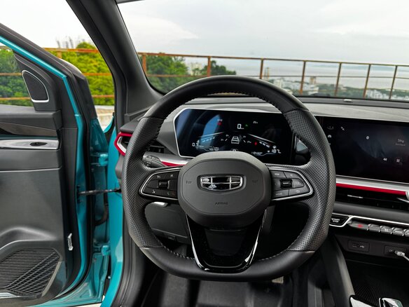2023 Geely Coolray (Binyue Cool) I Рестайлинг, голубой, 1800000 рублей - вид 9