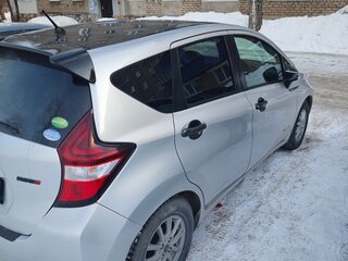 2018 Nissan Note e-Power II Рестайлинг, серебристый, 1550000 рублей, вид 5