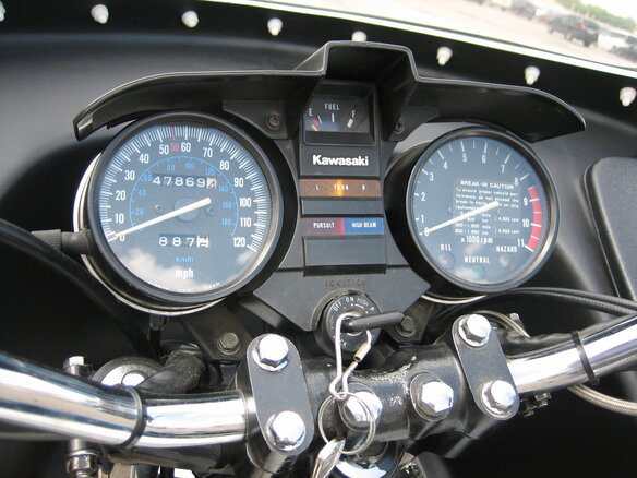 1998 Kawasaki KZ 1000, белый, 1200000 рублей - вид 8