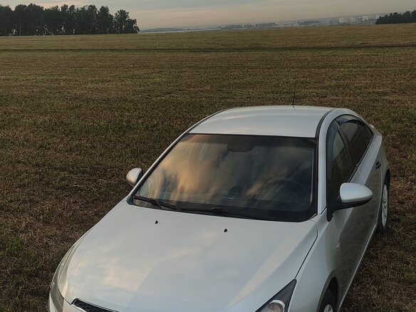 2010 Chevrolet Cruze I, серебристый, 540000 рублей
