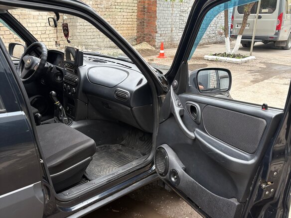2012 Chevrolet Niva I Рестайлинг, чёрный, 480000 рублей - вид 11