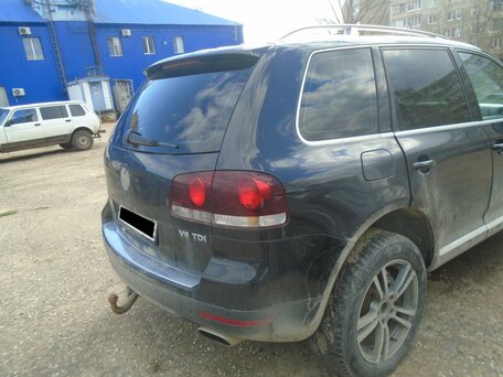 2010 Volkswagen Touareg I Рестайлинг, чёрный, 1220000 рублей, вид 4