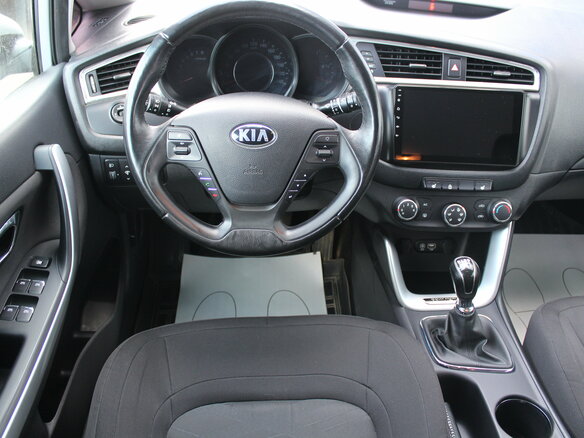 2016 Kia Ceed II Рестайлинг, серебристый - вид 8