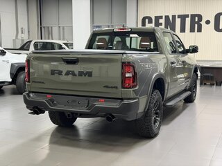 2025 Ram 1500 Crew Cab V Рестайлинг, зелёный, 8990000 рублей, вид 4