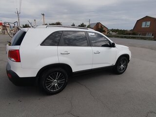 2011 Kia Sorento II, белый, 1400000 рублей, вид 3