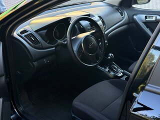 2011 Kia Cerato 6-speed II, чёрный, 847000 рублей, вид 5