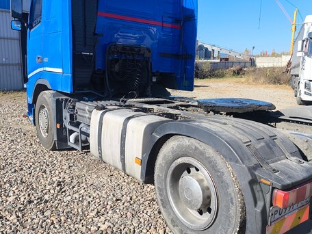 2010 Volvo FH, синий, 4100000 рублей, вид 5