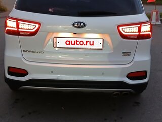2020 Kia Sorento 6-speed III Prime Рестайлинг, белый, 3500000 рублей, вид 4