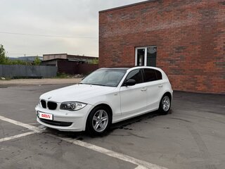 2010 BMW 1 серии 116i I (E81/E82/E87/E88) Рестайлинг, белый, 700000 рублей, вид 2