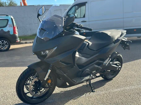 2026 Honda Forza, чёрный, 1699900 рублей, вид 2