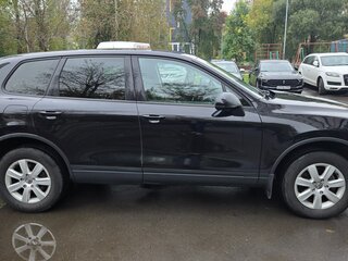 2016 Volkswagen Touareg II Рестайлинг, чёрный, 2450000 рублей, вид 4
