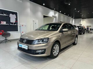 2015 Volkswagen Polo V Рестайлинг, бежевый, 835000 рублей, вид 1