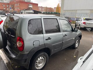 2014 Chevrolet Niva I Рестайлинг, серый, 480000 рублей, вид 4