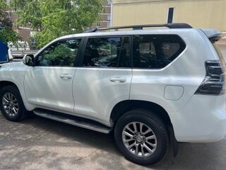 2016 Toyota Land Cruiser Prado 150 Series Рестайлинг 1, белый, 4400000 рублей, вид 4