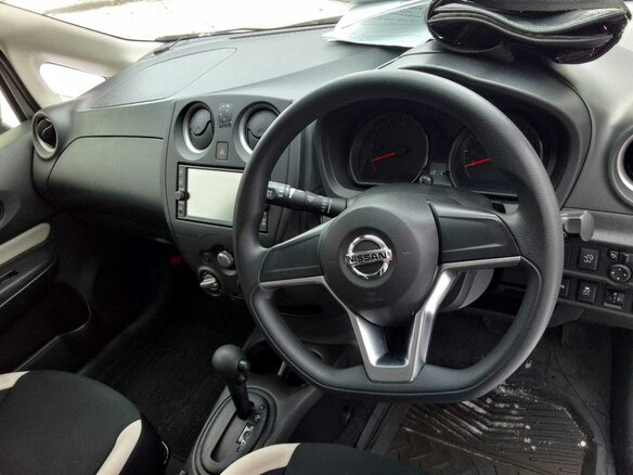 2020 Nissan Note II Рестайлинг, серебристый, 949000 рублей - вид 19