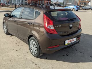 2015 Hyundai Solaris I Рестайлинг, коричневый, 950000 рублей, вид 1