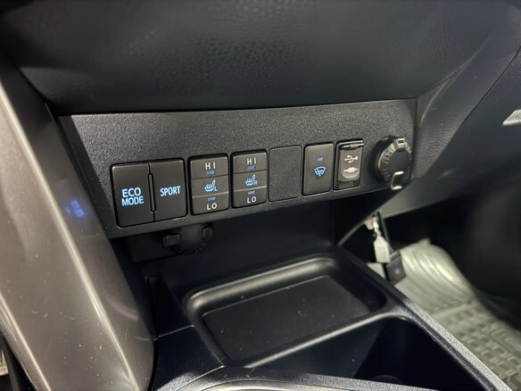 2017 Toyota RAV4 IV (XA40) Рестайлинг, чёрный, 2280000 рублей - вид 21