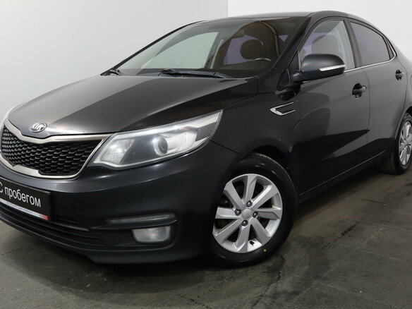 2015 Kia Rio III Рестайлинг, чёрный, 829000 рублей - вид 2