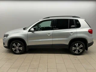 2012 Volkswagen Tiguan I Рестайлинг, серебристый, 865000 рублей, вид 4