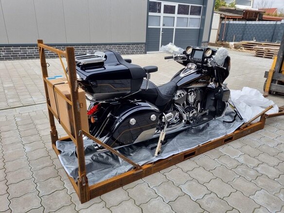 2024 Indian Roadmaster, синий, 6500000 рублей - вид 32