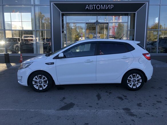 2014 Kia Rio 4-speed III, белый, 840000 рублей - вид 7