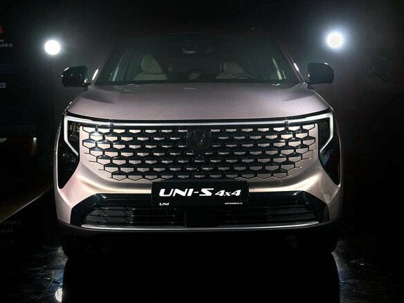 2026 Changan UNI-S I Рестайлинг, серебристый, 3249900 рублей - вид 2