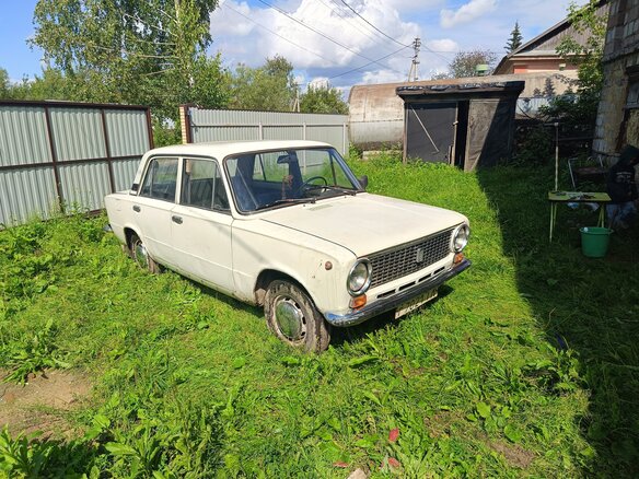 1986 Lada (ВАЗ) 21013, белый, 100000 рублей