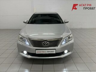 2013 Toyota Camry VII (XV50), серебристый, 1870000 рублей, вид 2