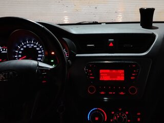 2014 Kia Rio 5-speed III, красный, 860000 рублей, вид 2