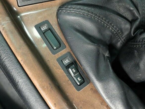 1993 BMW 8 серии 850i I (E31), серебристый, 7270000 рублей - вид 14