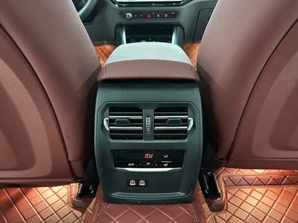 2022 BMW 3 серии Long 320Li VII (G2x) Рестайлинг, чёрный, 2888008 рублей - вид 16