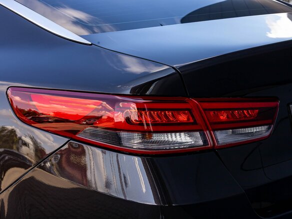 2018 Kia Optima IV, коричневый, 1895000 рублей - вид 11