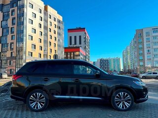 2019 Mitsubishi Outlander III Рестайлинг 3, коричневый, 2680000 рублей, вид 5