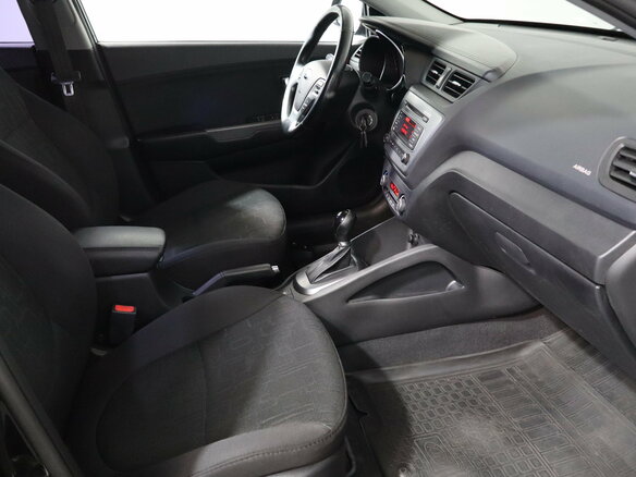 2015 Kia Rio III Рестайлинг, чёрный, 829000 рублей - вид 10