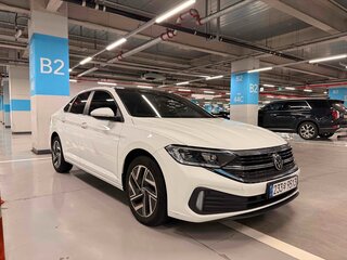 2023 Volkswagen Jetta VII Рестайлинг, белый, 1940000 рублей, вид 4