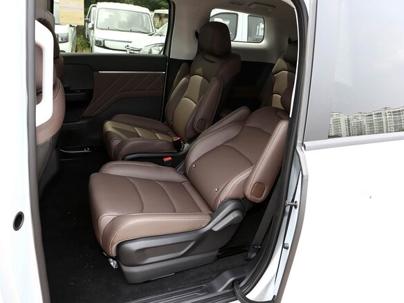 2026 Wuling Starlight 730, серебристый, 2430000 рублей - вид 36