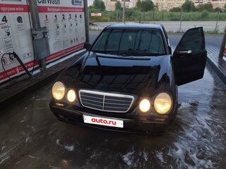 2001 Mercedes-Benz E-Класс 200 II (W210, S210) Рестайлинг, синий, 280000 рублей, вид 1