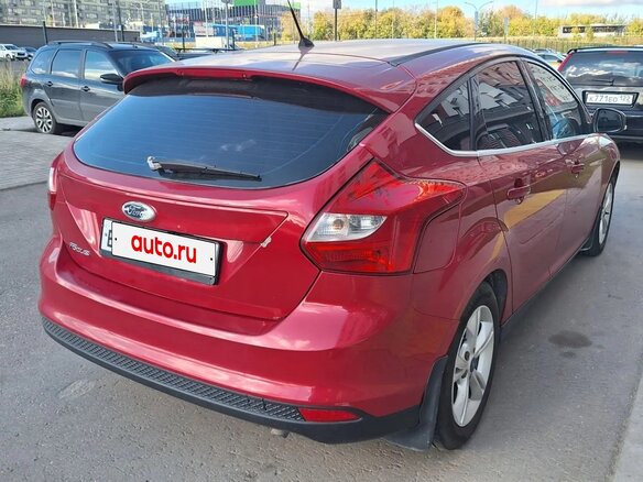 2011 Ford Focus III, красный - вид 6