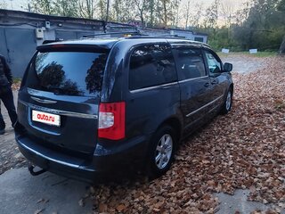 2011 Chrysler Town & Country V Рестайлинг, серый, 1350000 рублей, вид 5