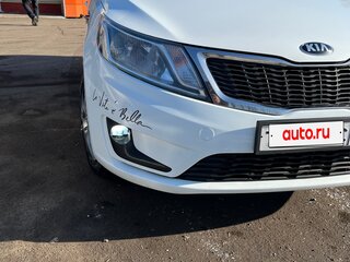 2013 Kia Rio III, белый, 715000 рублей, вид 3