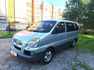 2004 Hyundai Starex I Рестайлинг 2, серебристый, 600000 рублей, вид 1