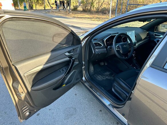 2024 Lada (ВАЗ) Vesta SW Cross I Рестайлинг (NG), коричневый, 1430000 рублей - вид 6