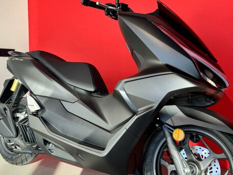2026 Honda PCX 160, чёрный, 499900 рублей, вид 5