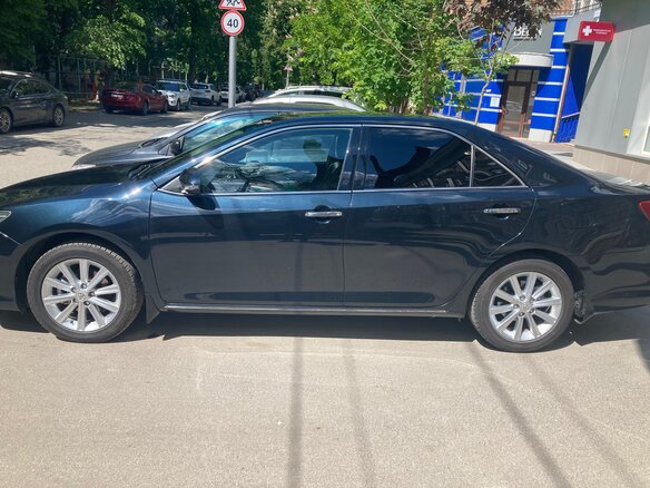2014 Toyota Camry VII (XV50), чёрный - вид 3
