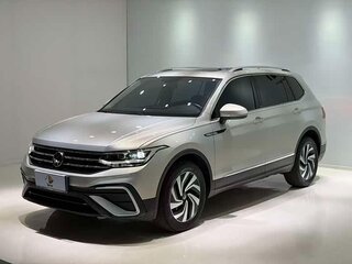 2023 Volkswagen Tiguan L II Рестайлинг (China Market), серебристый, 2130000 рублей, вид 1