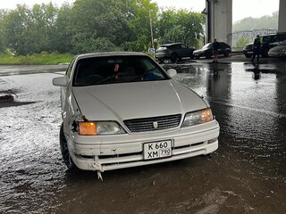 1998 Toyota Mark II VIII (X100), белый, 375000 рублей, вид 2