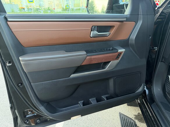 2024 Toyota Tundra CrewMax III, чёрный, 8250000 рублей - вид 29
