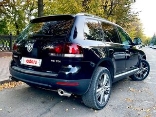 2008 Volkswagen Touareg I Рестайлинг, чёрный, 1100000 рублей, вид 3